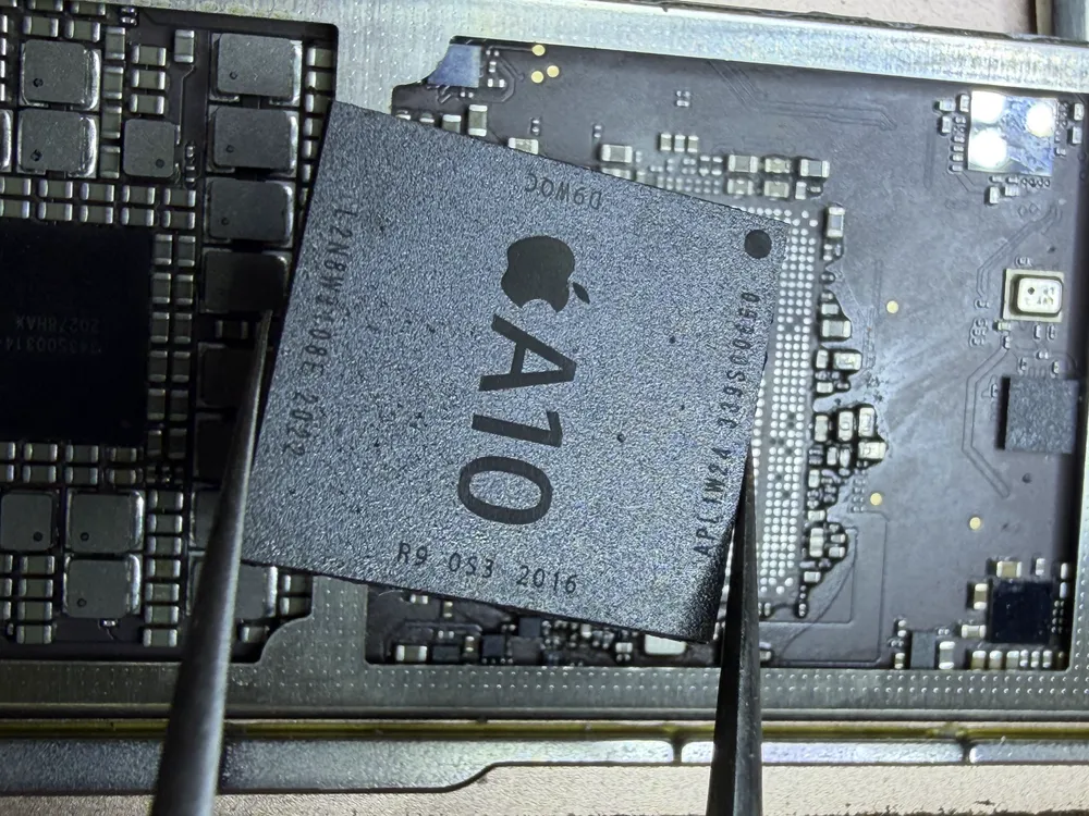 iPhone A10 處理器板級維修