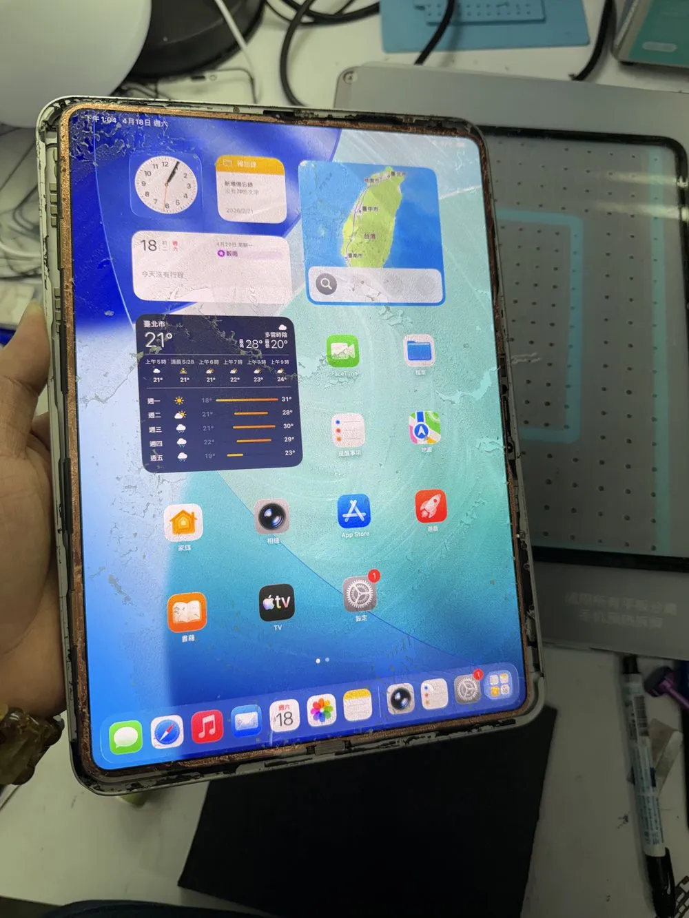 iPad 內液晶更換維修施工