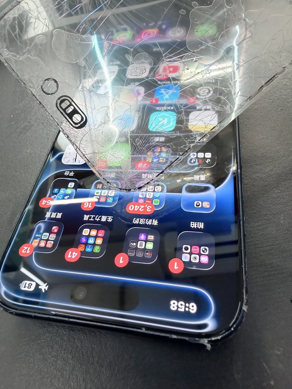iPhone 外玻璃分離更換過程