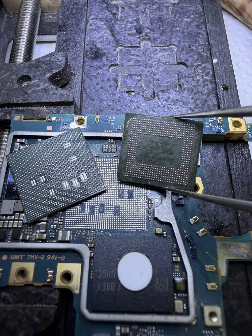 手機不開機 CPU 晶片 IC 級板修微焊
